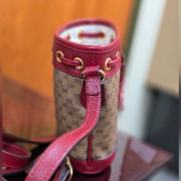 GUCCI Doraemon x Gucci Mini Bucket Bag - Picture 2 of 5